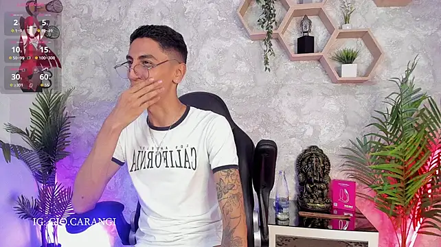 Živý XXX chat Gio_carangi