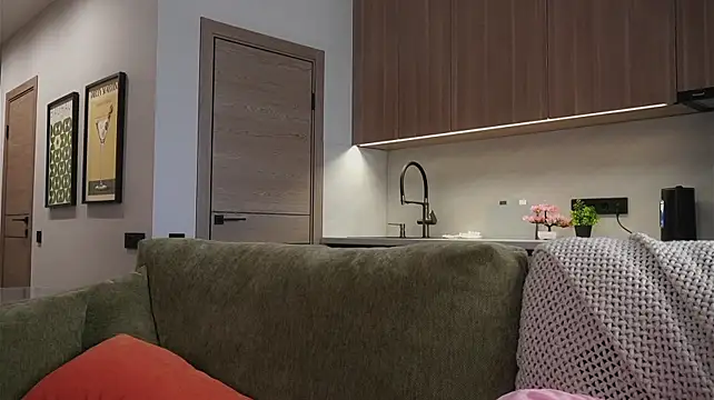 XXX chat uživo modela Sunnivaee