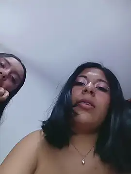Laila_and_konnyのウェブカメラショー