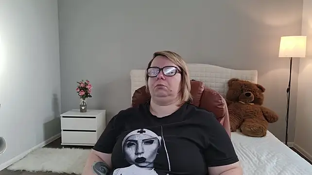 BonnnyBoobsy XXX чат на живо