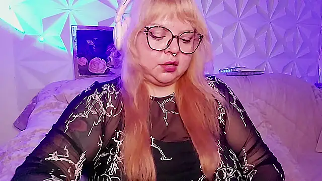 Satyn_doll: онлайн-секс-чат