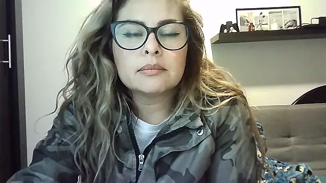 Chat XXX en directo de Valery__Rouse_