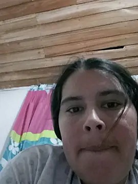 tuculona_hot – Naživo XXX chat
