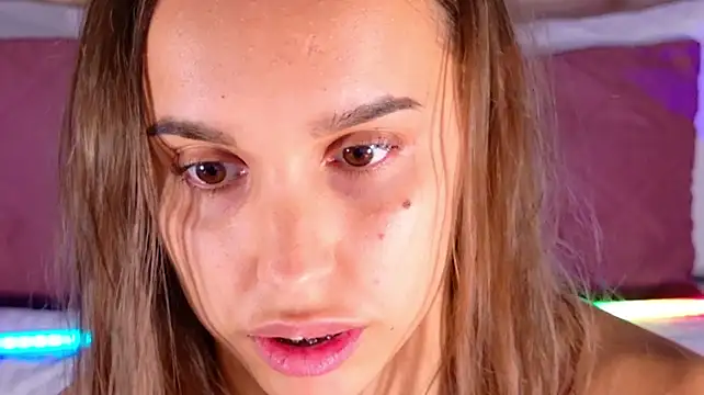 SandraTucker XXX чат на живо