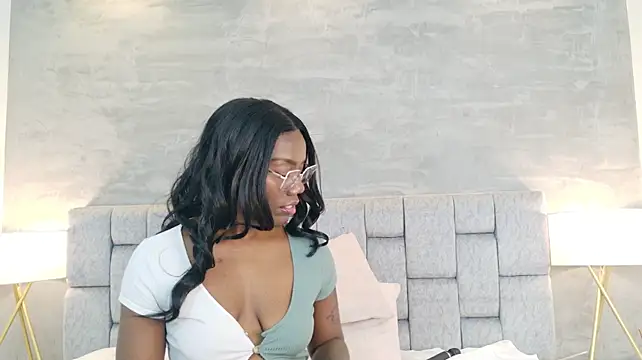Alaia_Colins Live XXX Chat