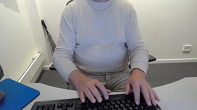 Buggemann Adlı Modelin Canlı XXX Sohbeti