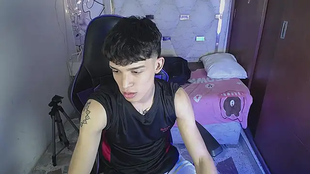 Liom_Gym: онлайн-секс-чат