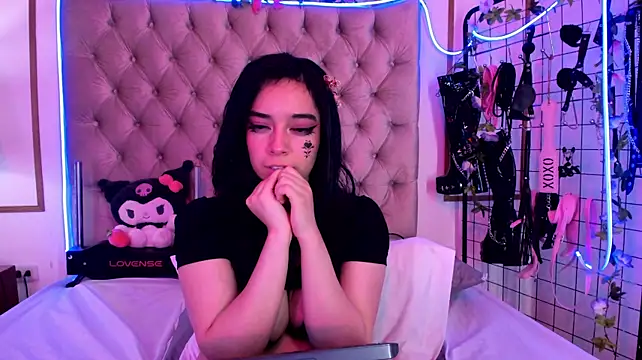 kira_Berry_'s Live XXX Chat