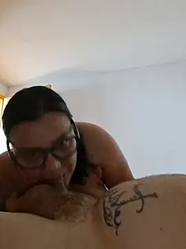 Huwhegehe Chat XXX in diretta