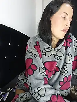 MiaForever1n Live XXX chat
