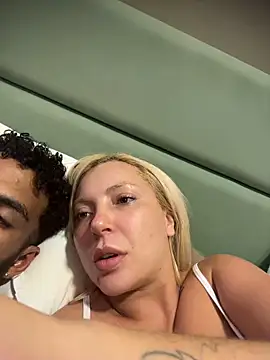 XXX chat uživo modela Juuhschmitt