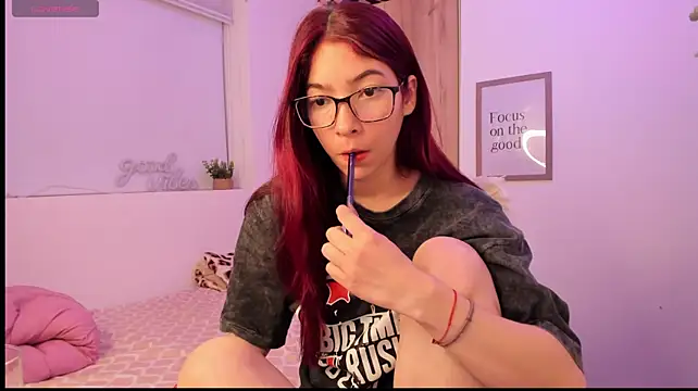 צ'אט XXX בשידור חי של SarahLee__