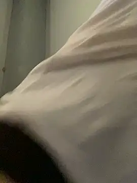 XXX chat uživo modela -CLARAMommy-