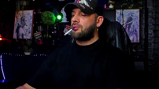 دردشة LexHardy الجنسية المباشرة