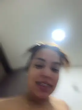valeria2019hot 即時 XXX 聊天