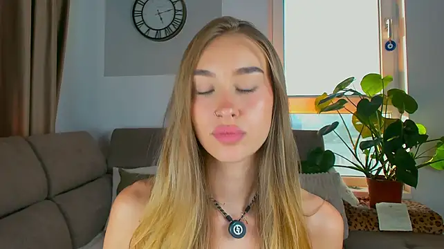 دردش ة SugarSkye الجنسية المباشرة