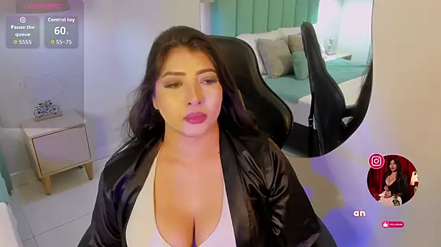 Miia_Thompsonn's Live XXX Chat