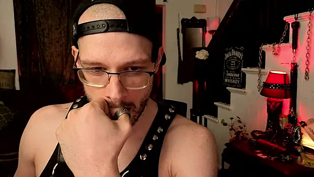MasterDaddyCool XXX чат на живо