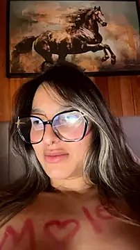 Chat XXX en directo de AliceStone19