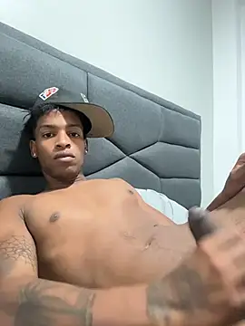 Jhan_Ngg Chat XXX in diretta