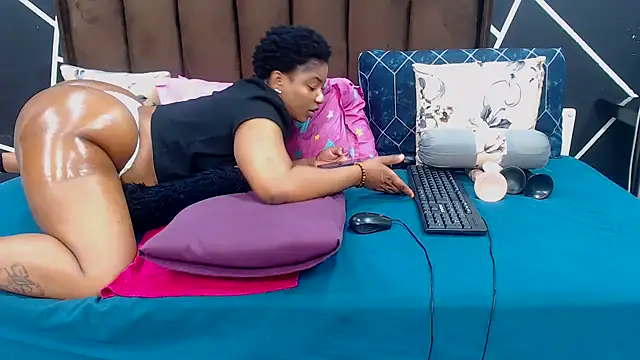 AfricanQueenxx40's Live XXX Chat