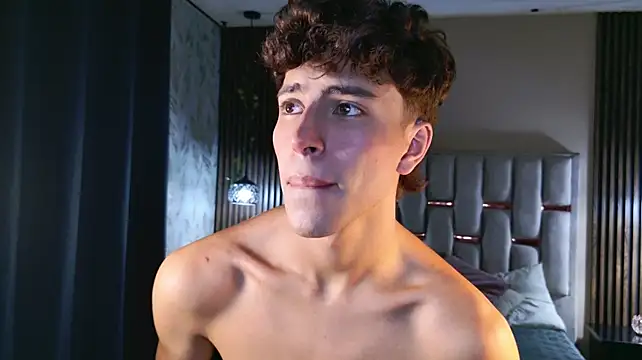 XXX chat uživo modela Michaell_Peters