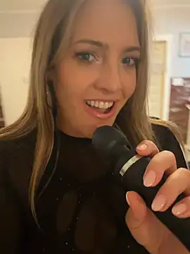 hollyharmd Live XXX Chat
