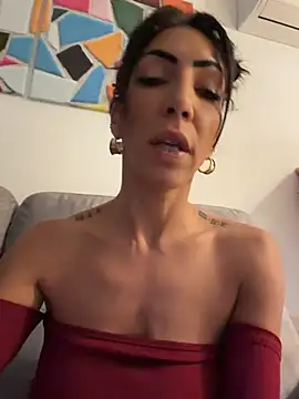 دردشة YasmineRiva الجنسية المباشرة