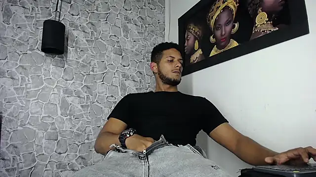 Chris_Dick23 Adlı Modelin Canlı XXX Sohbeti