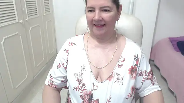 Chat +18 de leonela_69 ao vivo