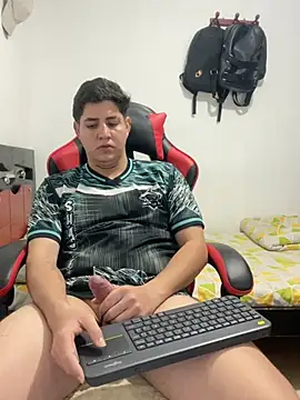 Fozil_Dvice live XXX chat