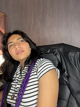 دردشة Velvet_Mysstic الجنسية المباشرة