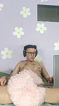 Alan_CS Live XXX Chat