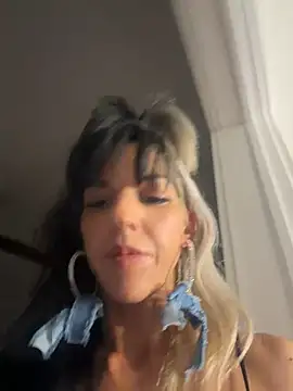 lil_jigglyn Live XXX chat
