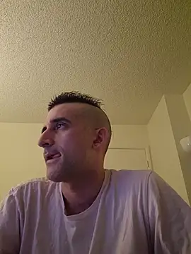 myth5hk Chat XXX in diretta