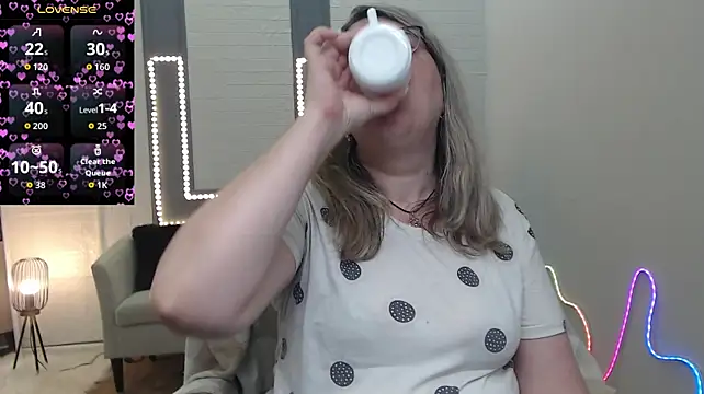 KKMimiKK Chat XXX live