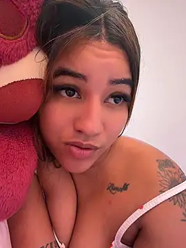 XXX chat uživo modela Little_Gaby_