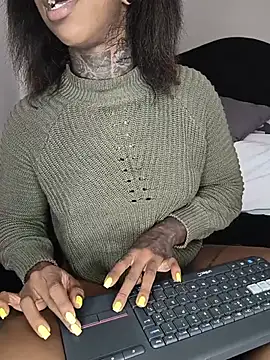 צ'אט XXX בשידור חי של Pauline_Fox