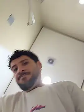 Chat +18 de medicenbruu ao vivo