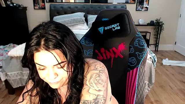 raea_quinn Chat XXX in diretta