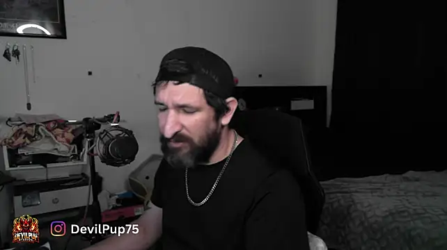 DevilPup75_ লাইভ XXX চ্যাট
