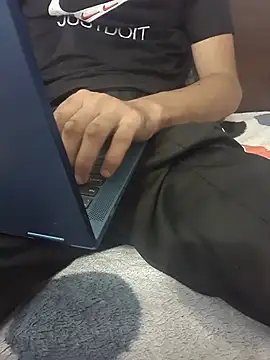 axc77 Chat XXX live