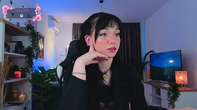 justmeaveryn Live XXX chat