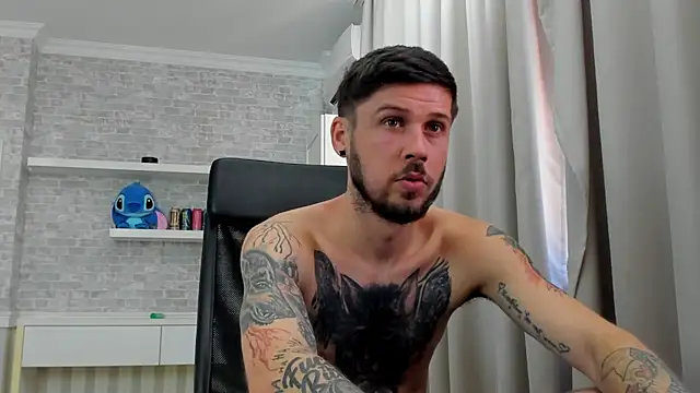 Chatroom XXX en direct de JonahShaw