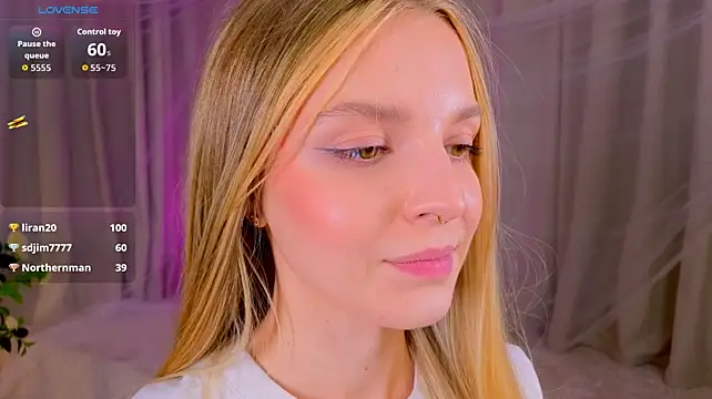 Reychellle XXX чат на живо