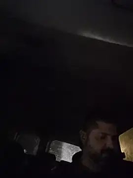 Muchos_cogios: διαδικτυακό σόου στην κάμερα