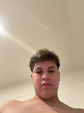 Bryan290 élő XXX-chatje