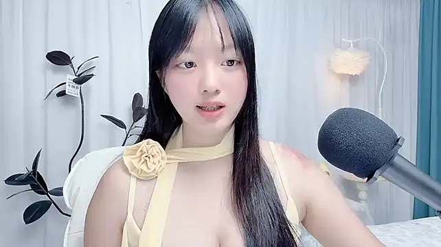 Winnie666999 Adlı Modelin Canlı XXX Sohbeti