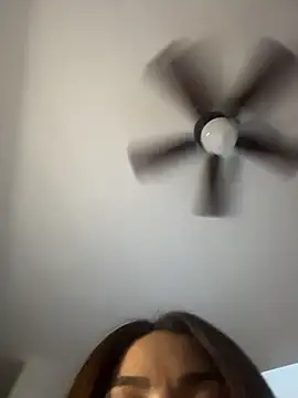 Meraryy Show in webcam