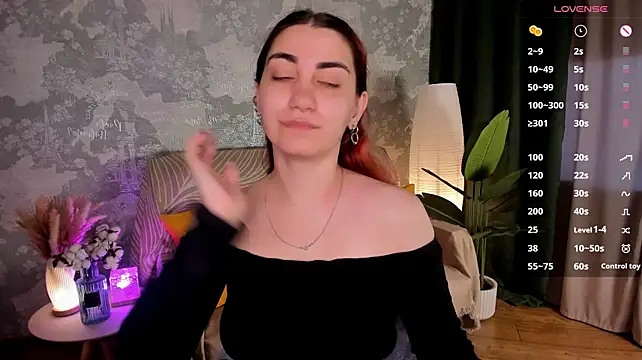 Chat XXX en directo de hannacheekss_
